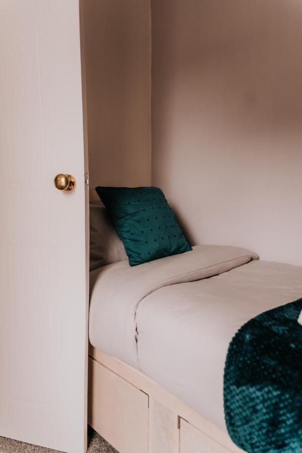 Coach House, A Cosy Nook In The Heart Of Tyne And Wear, With Parking, Wifi, Smart Tv, Close To All Travel Links Including Durham, Newcastle, Metrocentre, Sunderland Washington  Buitenkant foto
